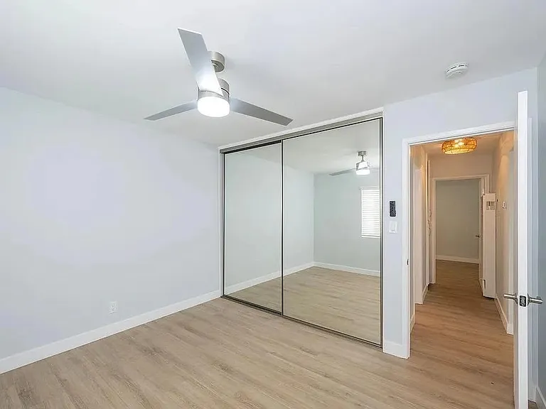 418 N Broadway #418.5 — Photo 50