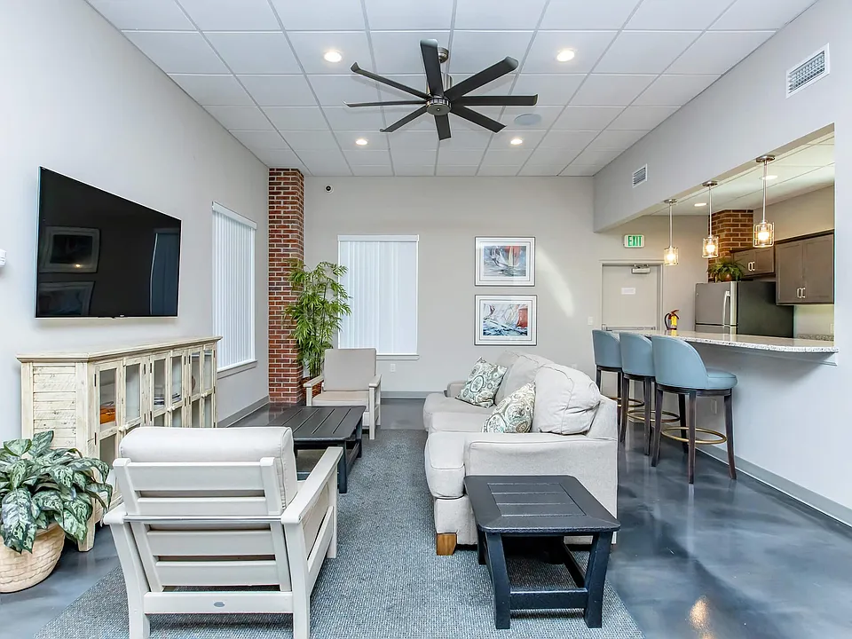 Crosswinds Apartments