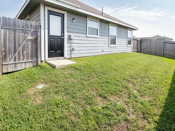 5th image of 19411 Plantation Maple Dr