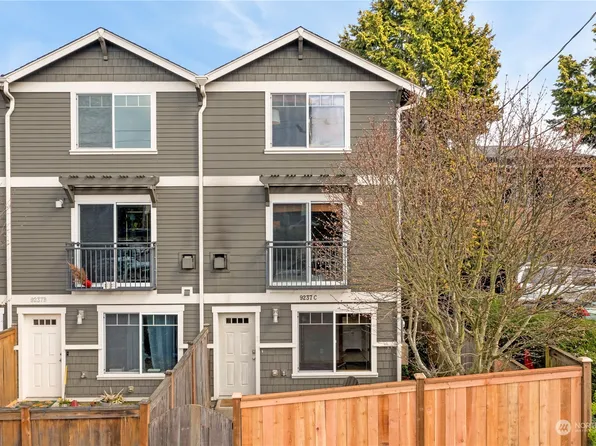 9237 17th Avenue SW #C, Seattle, WA 98106