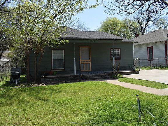 2nd image of 1514 E Bluff St
