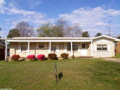 5705 La Mirado Dr, N Little Rock, AR, 72118