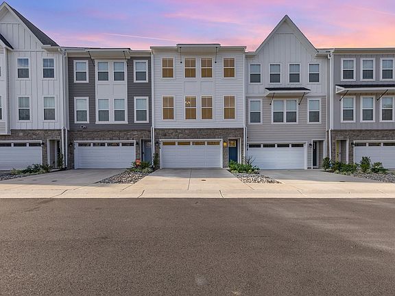 2nd image of 3916 Applegate Ct
