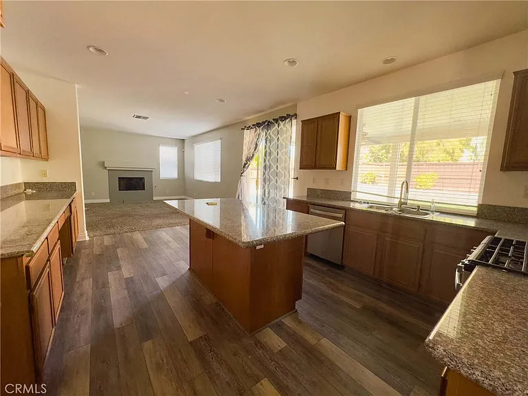 35631 Date Palm St — Photo 6