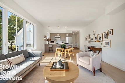 2nd image of 7 S Highland Ave Unit 301