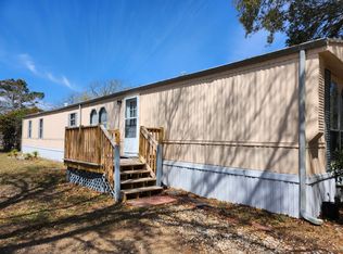 115 NE 77th St, Oak Island, NC 28465