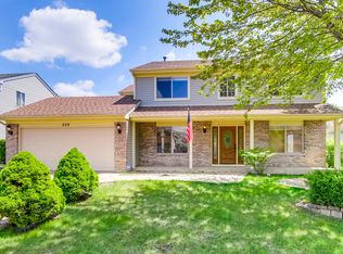 209 Hackberry Dr, Streamwood, IL
