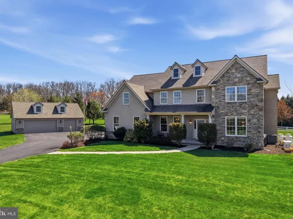 10 Pompa Ln, Telford, PA 18969