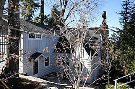 2nd image of 319 Sunset Dr