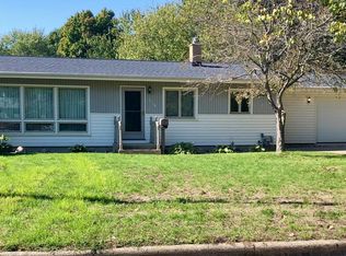 359 28th St N, Springfield, MI 49037