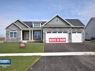 849 Coventry Cir S, Sycamore, IL 60178