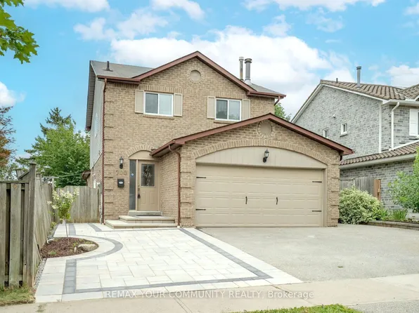 700 Stonepath Cir, Pickering, ON L1V 3T1