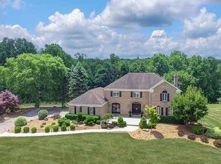 5 Gentry Dr, Long Valley, NJ 07853