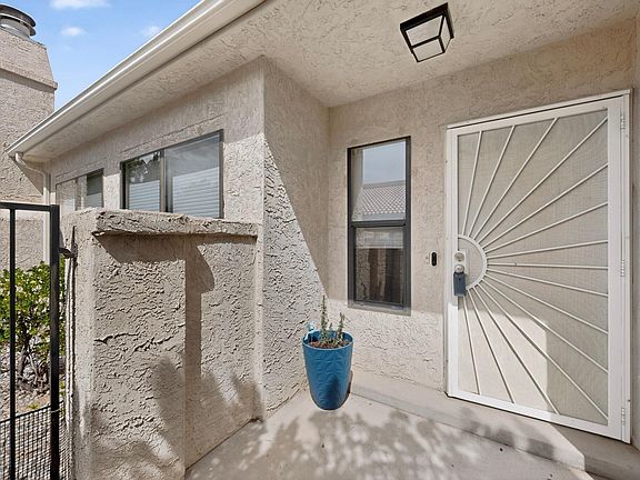 4th image of 11033 Malaguena Ln NE