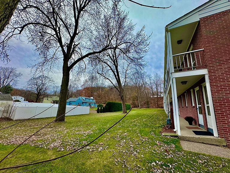 21 Dwight St — Photo 15