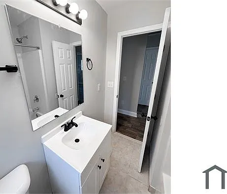 1533 N Avalon Cir #B — Photo 2