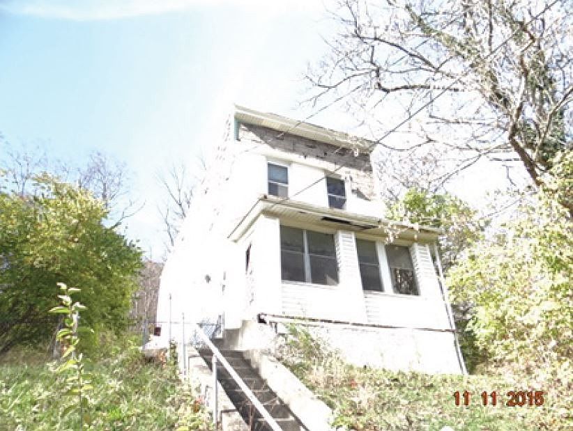 1st image of 4555 Cresap Ave