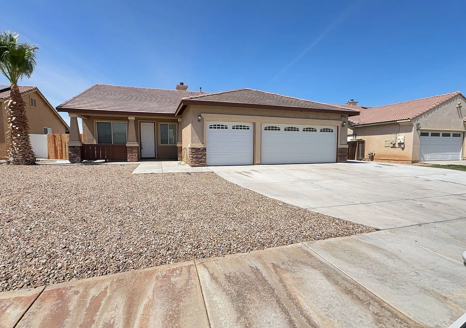 5 Bedroom Victorville House — Photo 1