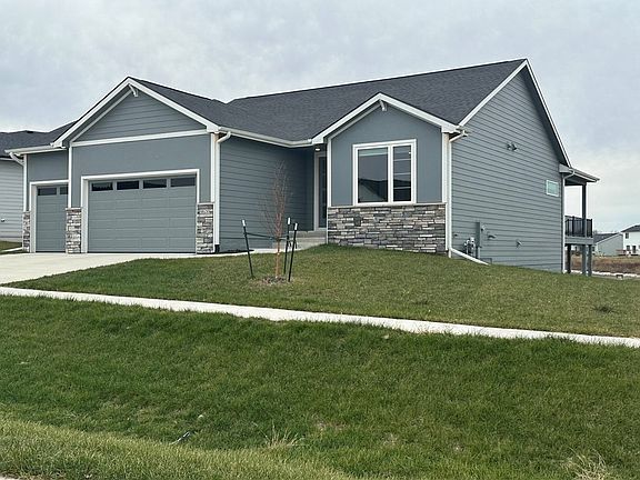 2nd image of 9639 Watermeadow Cir