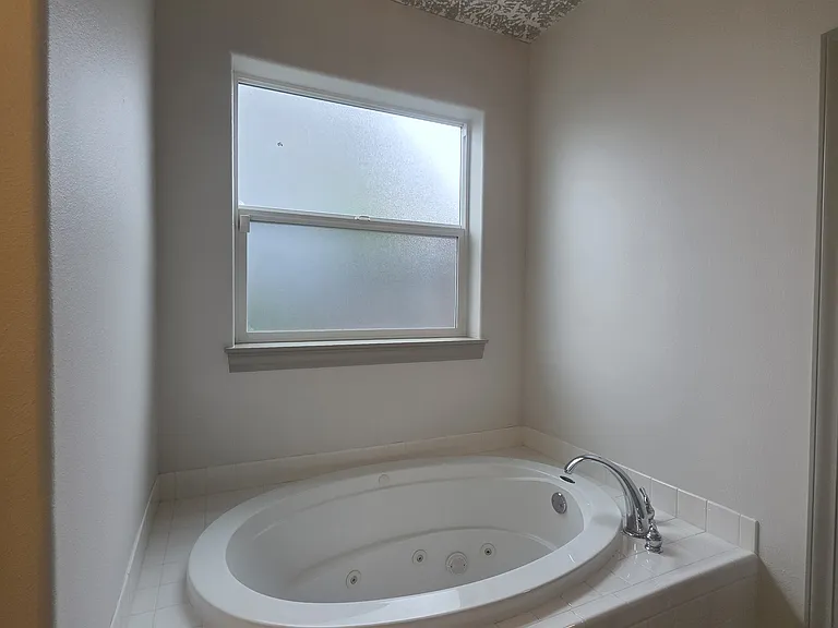 4373 Hearth St NE — Photo 36