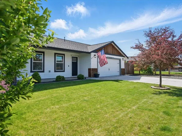 322 Bluegrass Dr, Culver, OR 97734