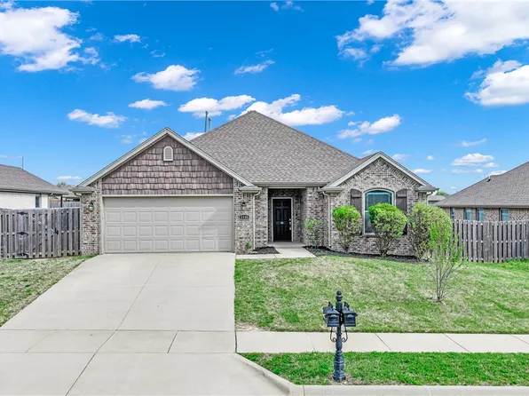 1120 Gardenia St, Centerton, AR 72719