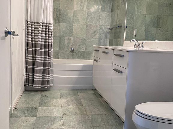 5th image of 1050 Brickell Ave #19