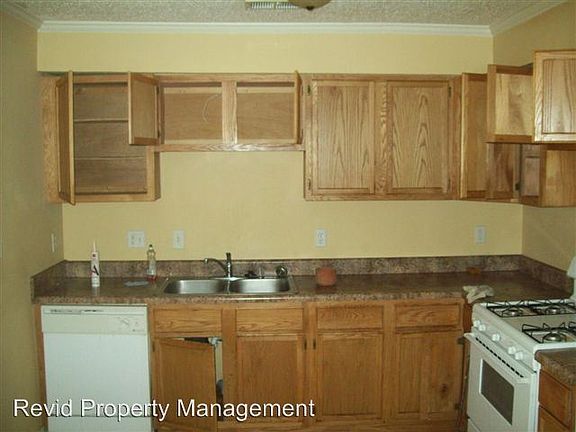 3rd image of 3724 Mayflower Ave