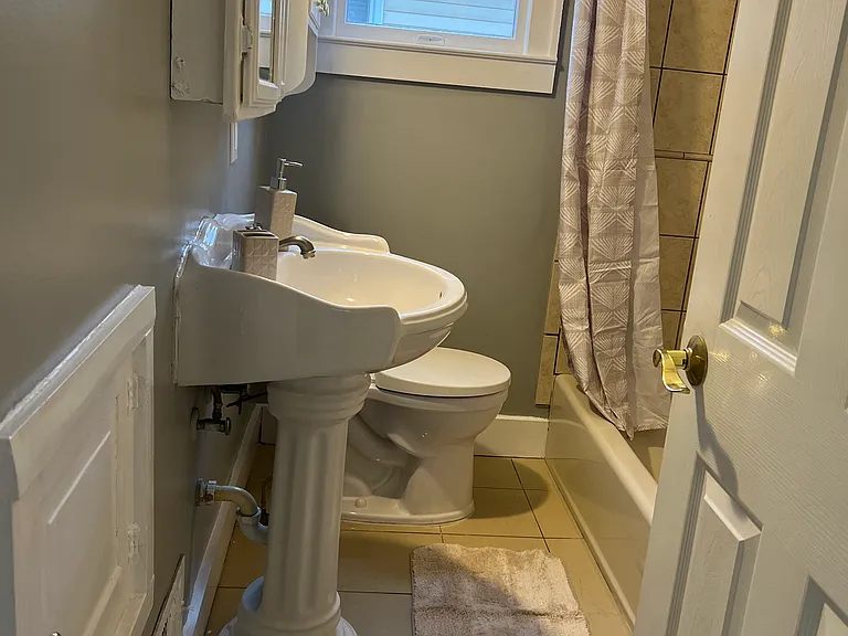 2824 Parker St — Photo 18