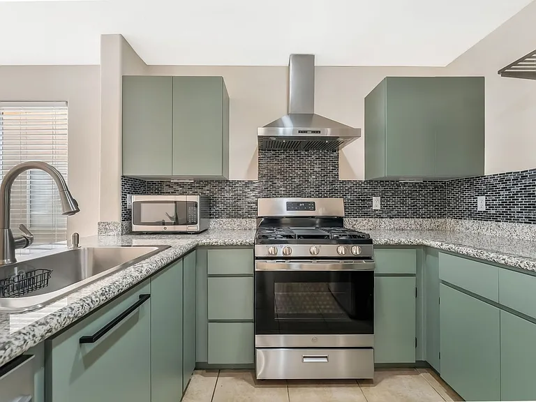 5078 Tioga Pass Ave — Photo 10