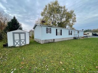 6286 Corwin Sta, Newfane, NY 14108