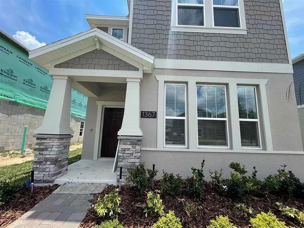4 bed, 3.5 bath, 2492 sqft, $2,900 — Photo 2