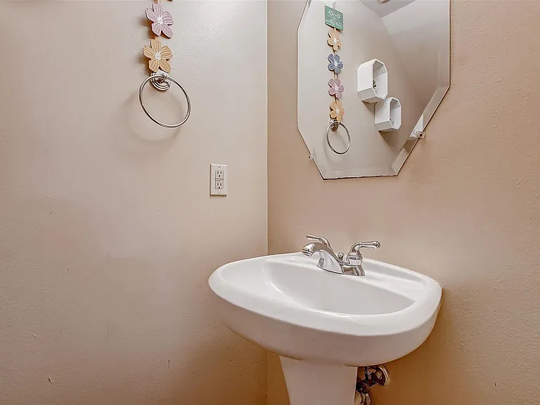 3742 E Ashford Villa Ln — Photo 20