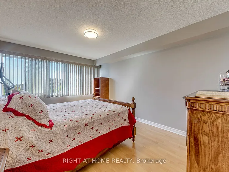 50 Elm Dr E #607 — Photo 26