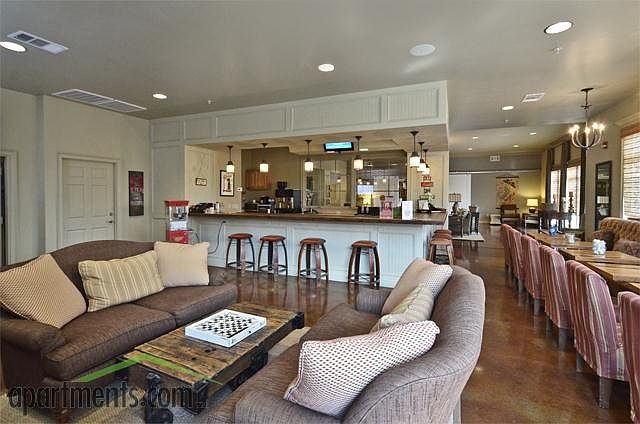2nd image of 257 Southview Ave APT 303