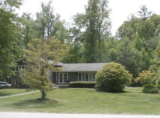385 Harris St, Spruce Pine, NC 28777