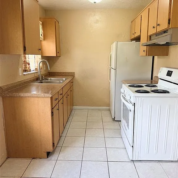 5425 Karen Ct — Photo 4