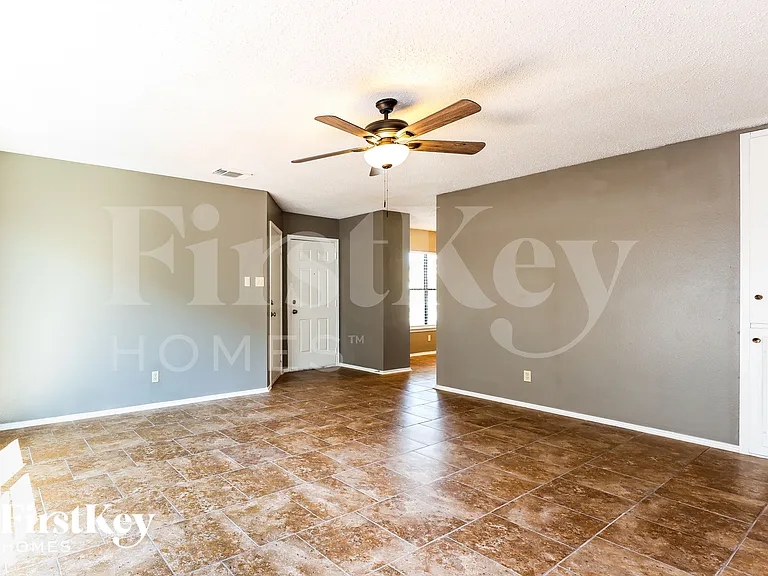6907 Saharastone Dr — Photo 3