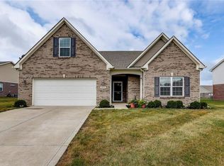 3318 S Dendle Dr, New Palestine, IN 46163