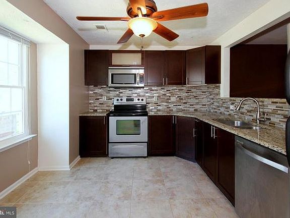 5th image of 119 Firethorn Ct