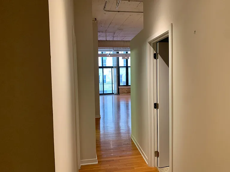 333 W Hubbard St #516 — Photo 4
