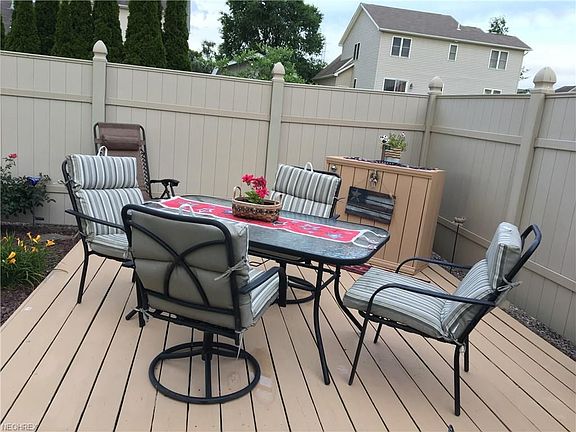 12x12 patio with bar. Great for entertaining