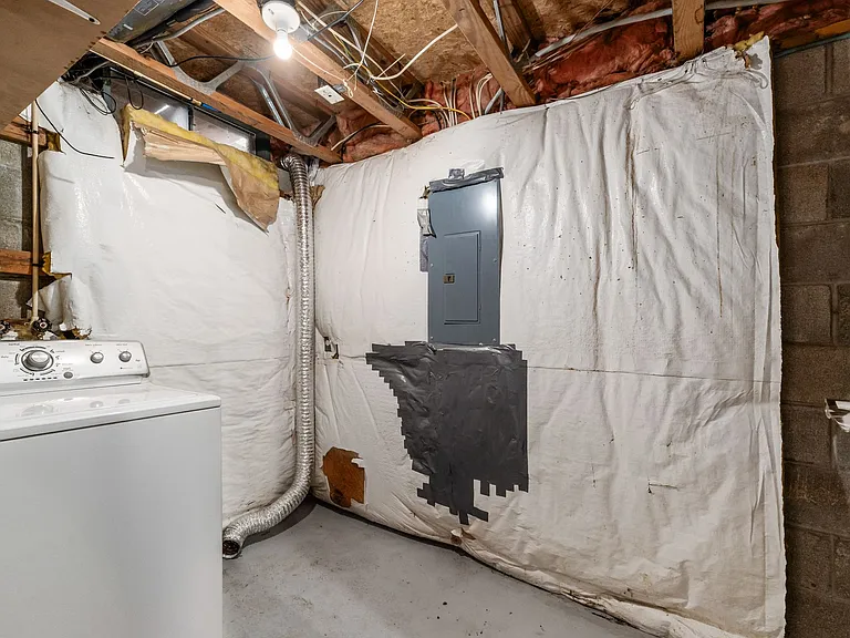 7374 Donovan Dr — Photo 27