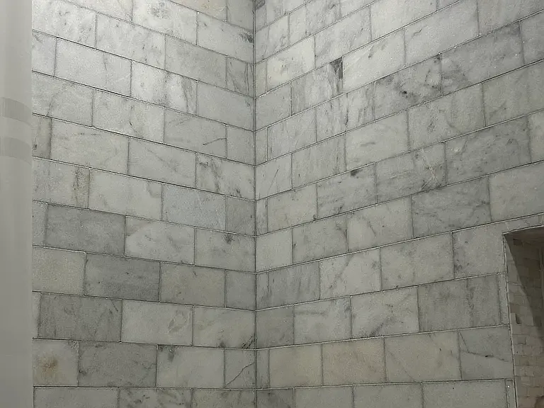 Marble shower - Queen bath 1