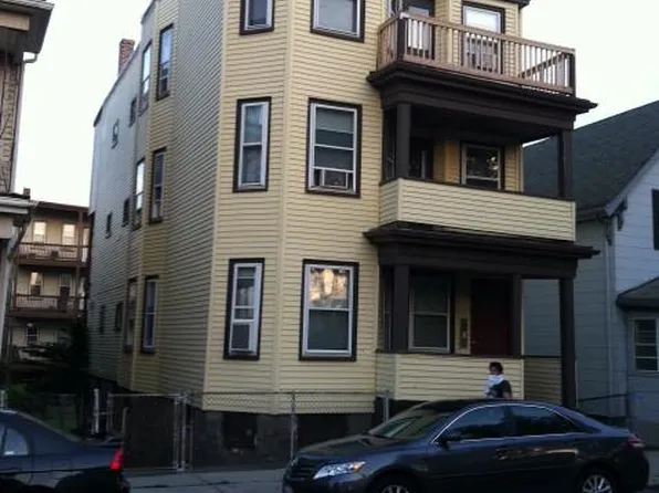 901 Saratoga St #3, Boston, MA 02128