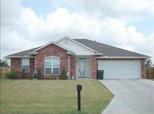 1932 Ridge Crest Dr, Shawnee, OK 74804