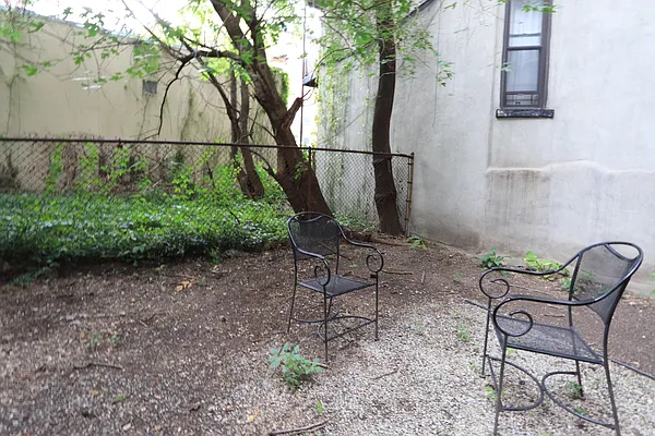 Rented by Douglas Elliman | media 17