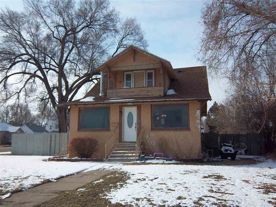 1st image of 402 W 11th