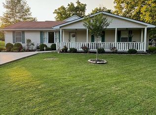 952 Hickory Rd, Lawrenceburg, IN 47025