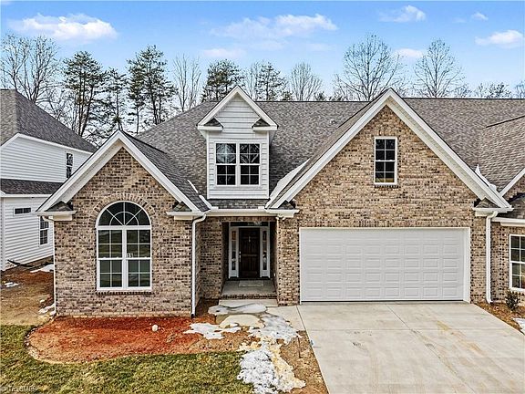 2nd image of 19 Asher Ln